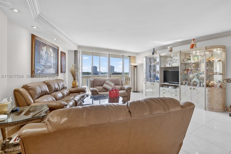 Comprar apartamento en 1000 Williams Island 602