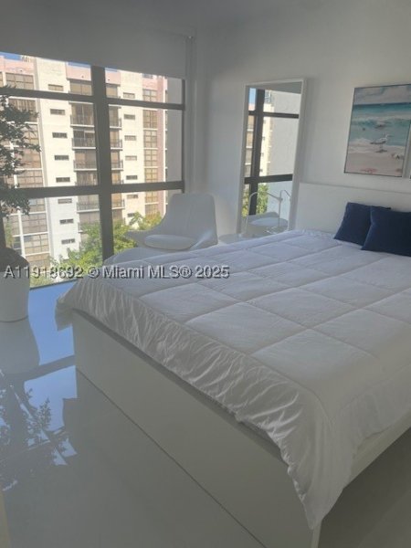 Comprar apartamento en Plaza of the Americas 805