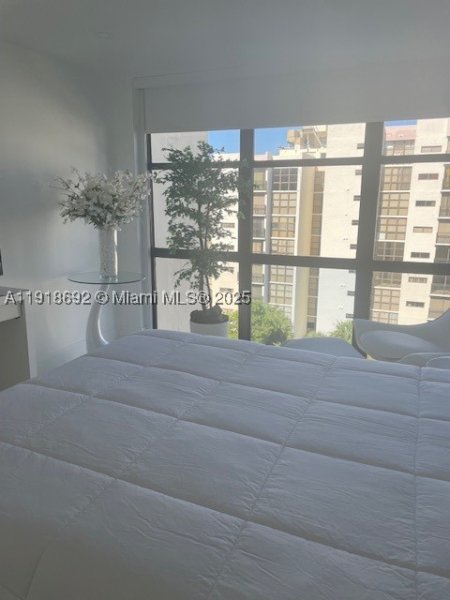 Comprar apartamento en Plaza of the Americas 805