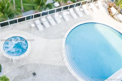 Aluguel de apartamento no La Gorce Palace 807