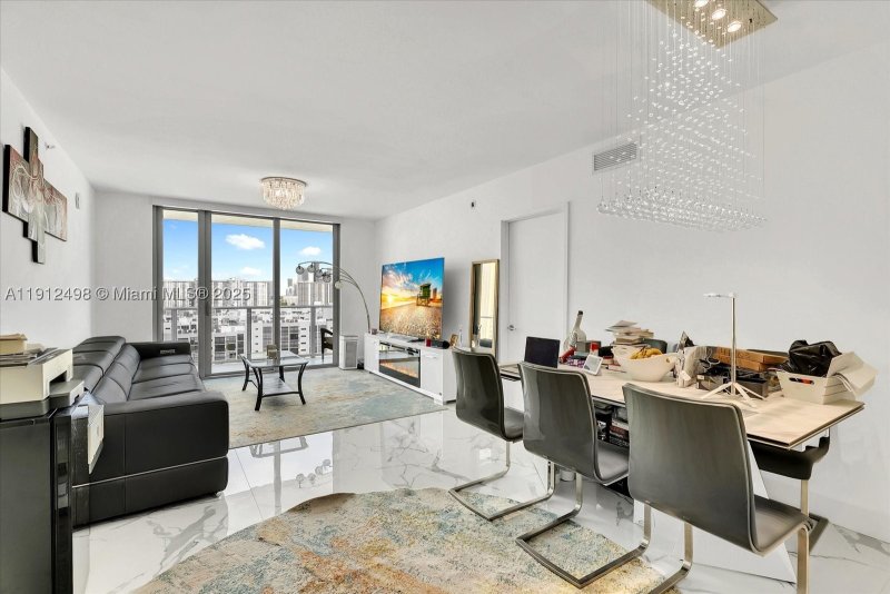 Condo for sale at Arlen House 4-1203