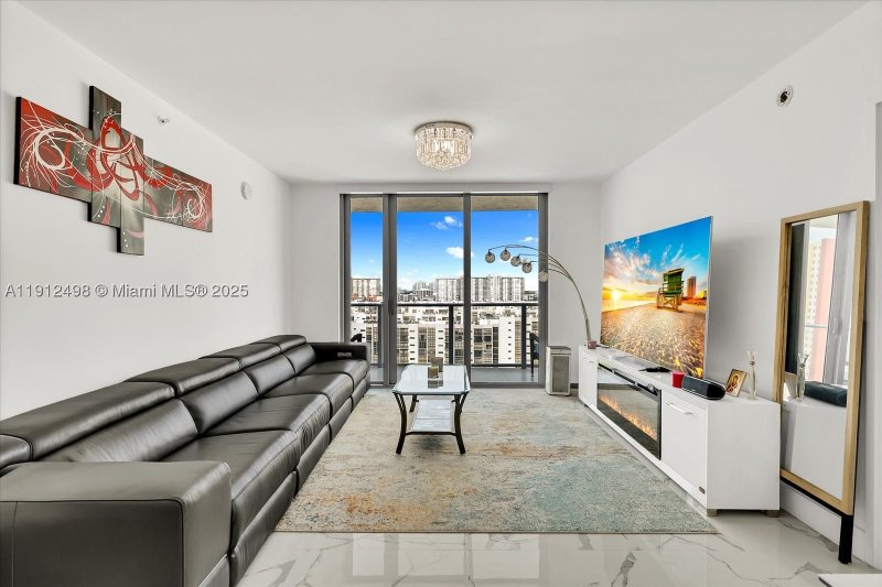 Condo for sale at Arlen House 4-1203