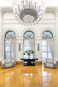 Comprar apartamento no Acqualina Resort & Spa 905