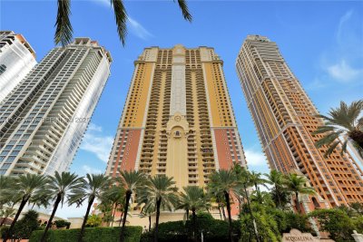 Comprar apartamento no Acqualina Resort & Spa 905
