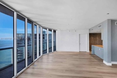 Comprar apartamento no Icon Brickell Tower I 5701