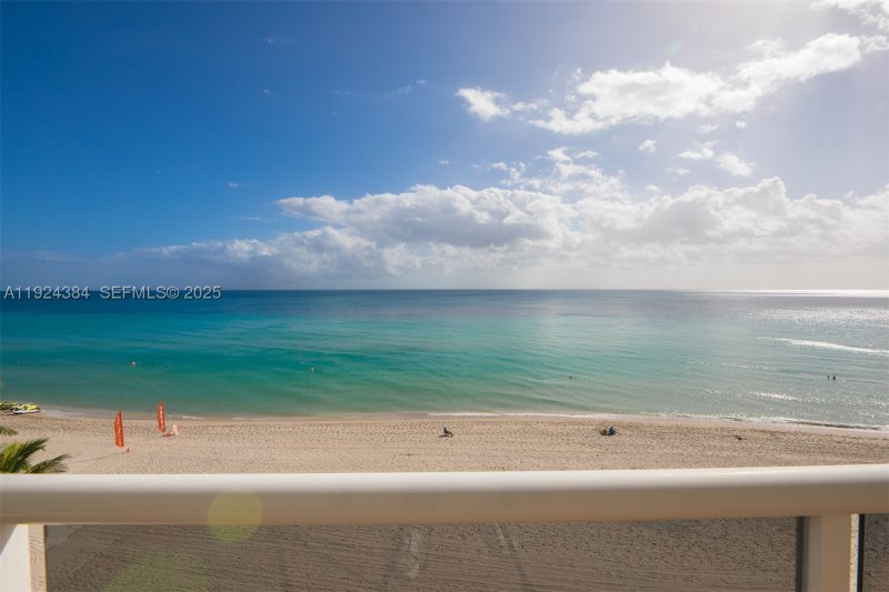 Apartment for rent at Sea Air Towers 601
