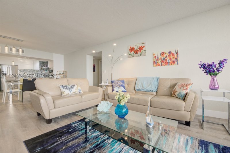 Apartment for rent at Sea Air Towers 601
