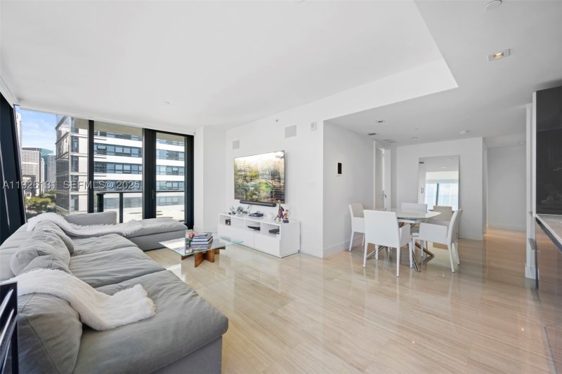 Condo for sale at Echo Brickell 1106