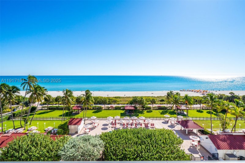 Condo for sale at Club Atlantis 805