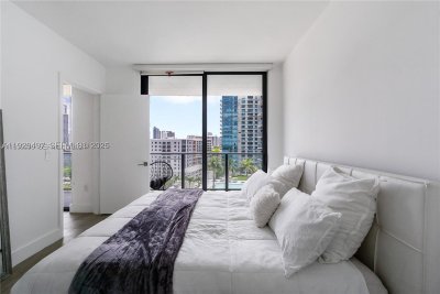 Comprar apartamento no Hyde Midtown 1203