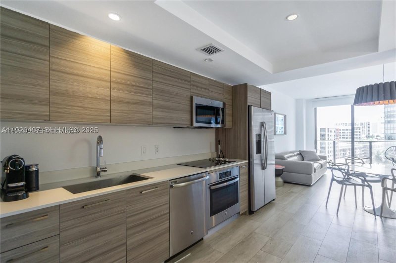 Condo for sale at Hyde Midtown 1203