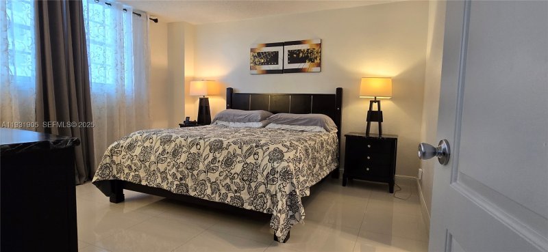 Apartment for rent at Sian Ocean Residences 4J