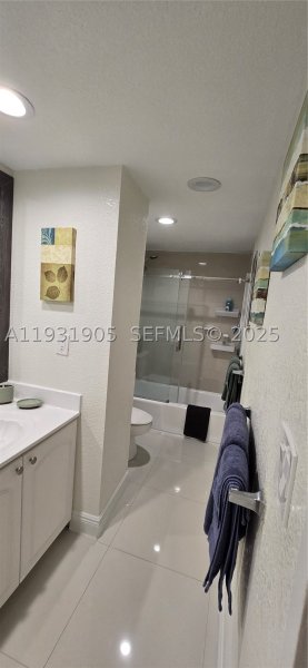 Apartment for rent at Sian Ocean Residences 4J
