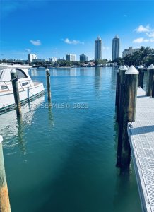 Comprar apartamento no Ritz-Carlton Residences Miami Beach