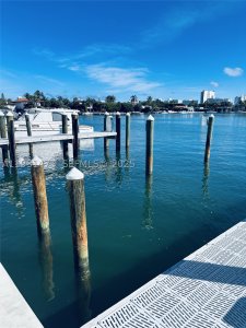 Comprar apartamento no Ritz-Carlton Residences Miami Beach