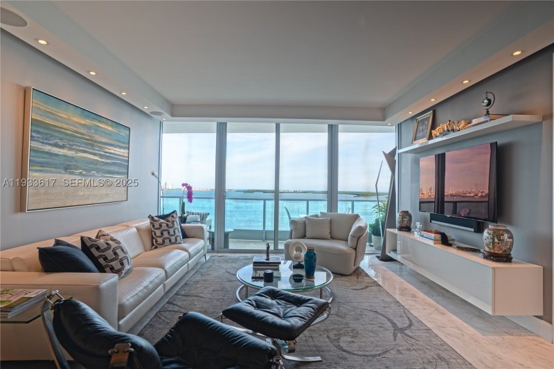 Condo for sale at Jade Brickell 1609