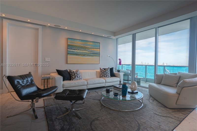 Condo for sale at Jade Brickell 1609