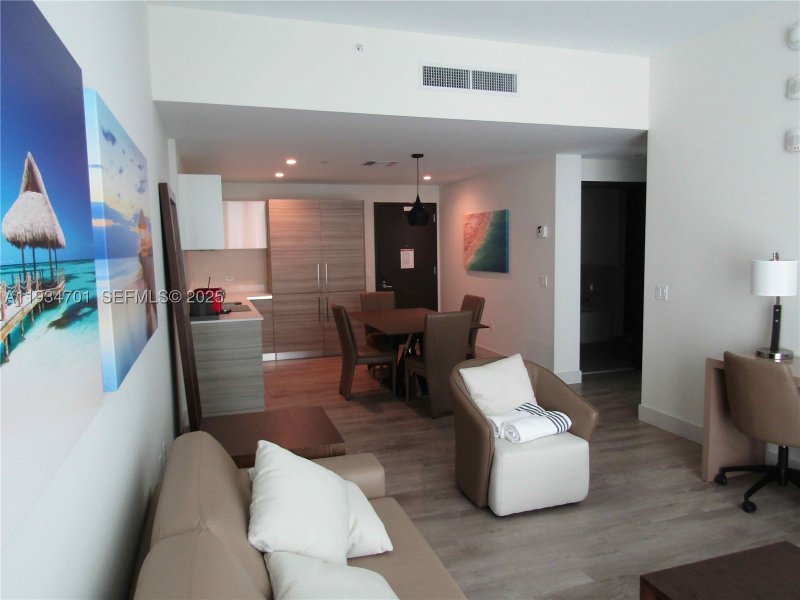 Condo for sale at Costa Hollywood S514