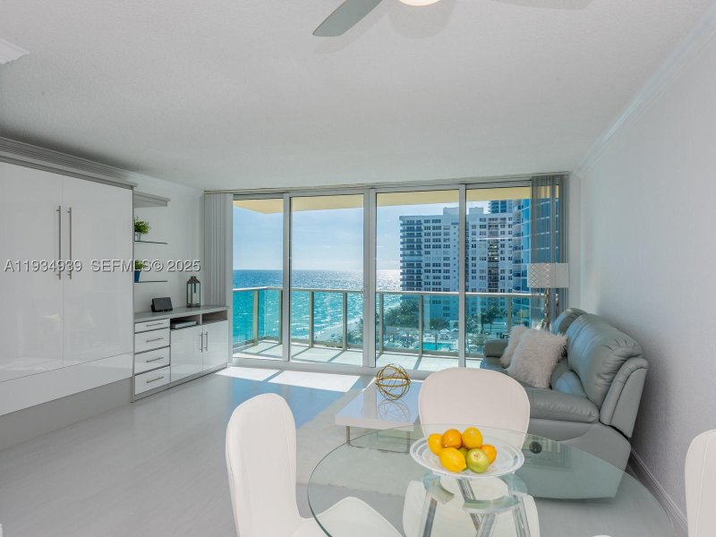 Apartment for rent at The Wave Condo 1012(availab