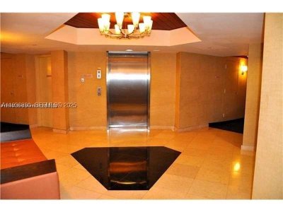 Comprar apartamento en Parc Central Aventura 518