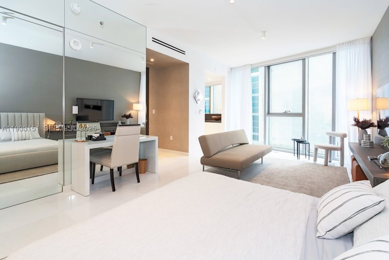Condo for sale at Aston Martin Residences 805