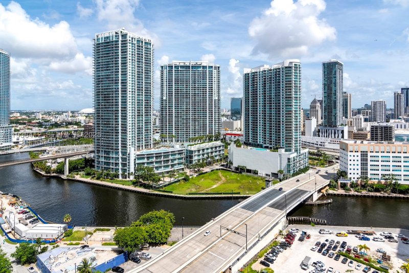 Comprar apartamento en Brickell City Centre Reach 2010