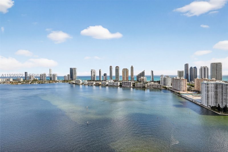 Condo for sale at Williams Island 2600 3006