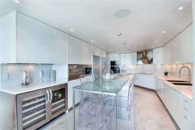 Aluguel de apartamento no Santa Maria 2902