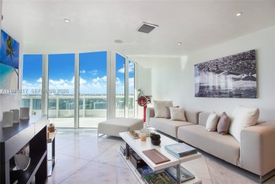 Aluguel de apartamento no Santa Maria 2902