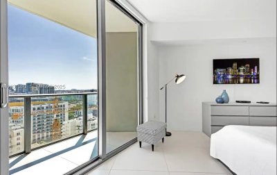Alquiler de apartamento en Paraiso Bayviews 1607