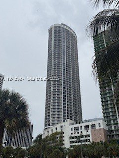 Condo for sale at Opera Tower 1714