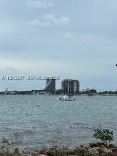 Condo for sale at Opera Tower 1714