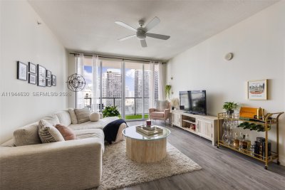Axis on Brickell North Tower Apt #3723-N