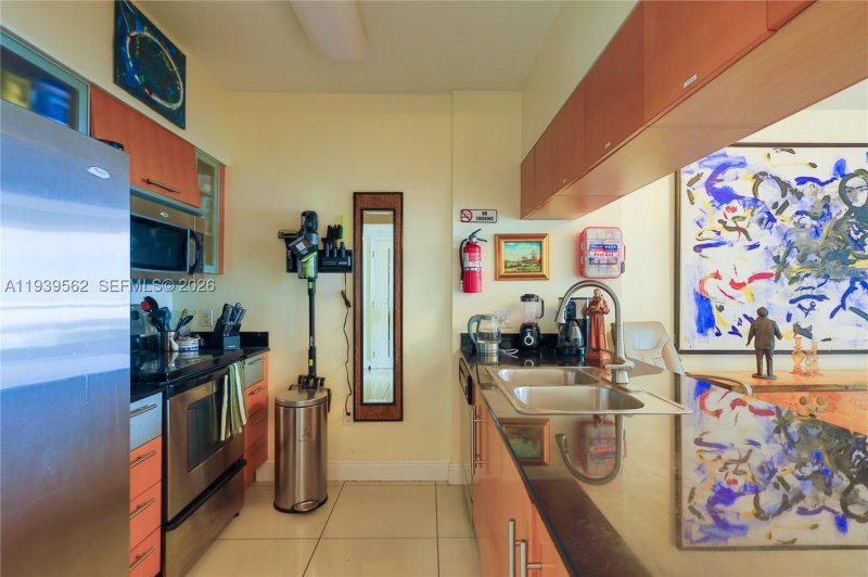 Apartment for rent at Opera Tower 1711