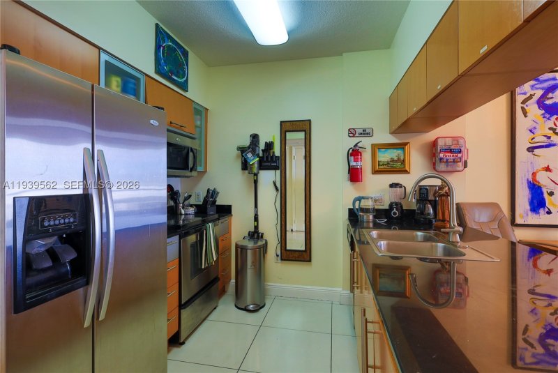 Apartment for rent at Opera Tower 1711