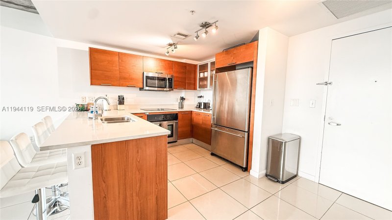 Condo for sale at Midtown Midblock 1110