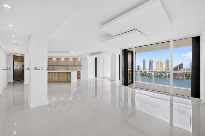 Condo for sale at 4000 Williams Island 2701