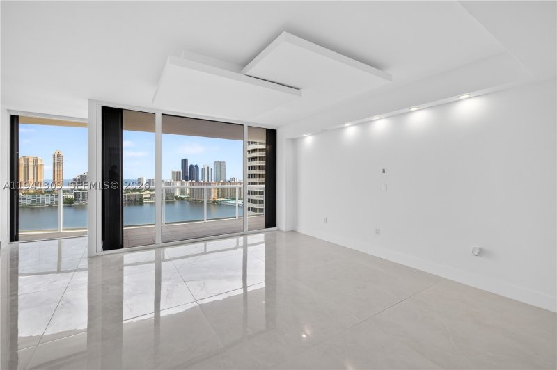 Condo for sale at 4000 Williams Island 2701