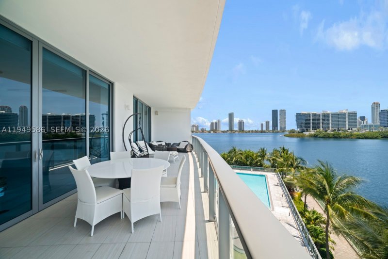 Comprar apartamento en Echo Aventura 414