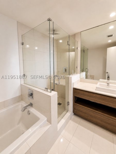 Comprar apartamento en 1100 Millecento 2111