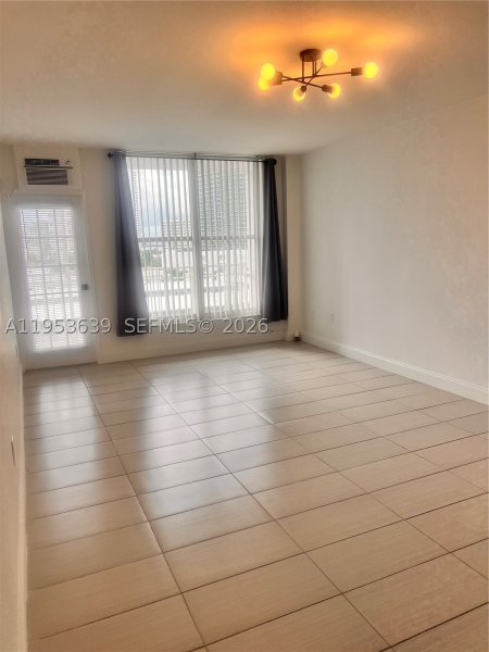 Apartment for rent at Lincoln Towers B902