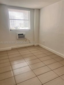 Aluguel de apartamento no Lincoln Towers B902
