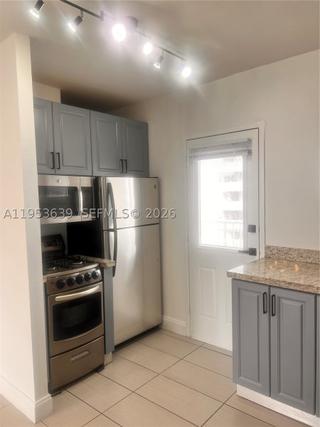 Apartment for rent at Lincoln Towers B902