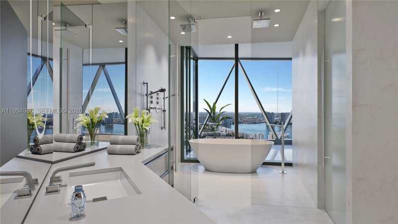 Condo for sale at Bentley Residences 1104