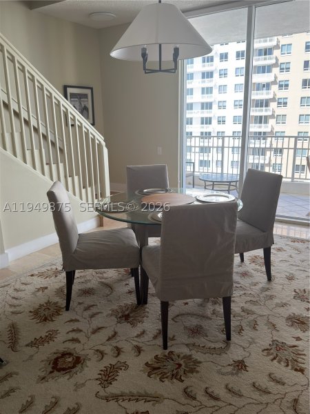 Alquiler de apartamento en Courvoisier Courts PH-08