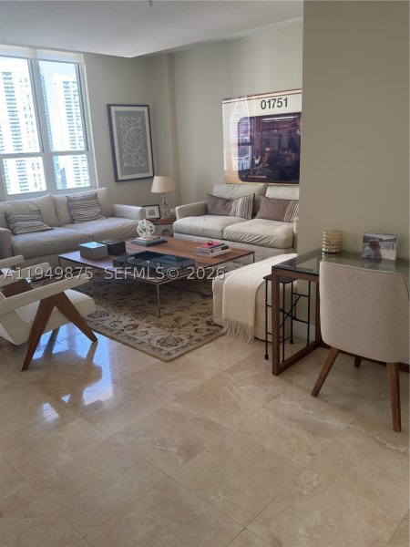 Alquiler de apartamento en Courvoisier Courts PH-08