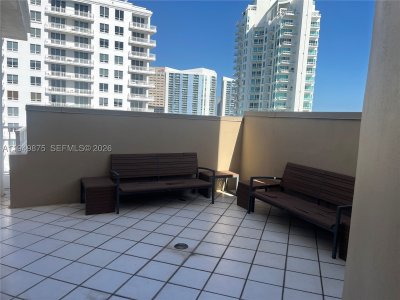 Alquiler de apartamento en Courvoisier Courts PH-08
