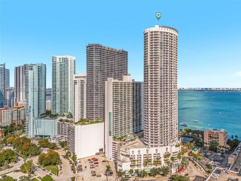 Condo for sale at Opera Tower 1407