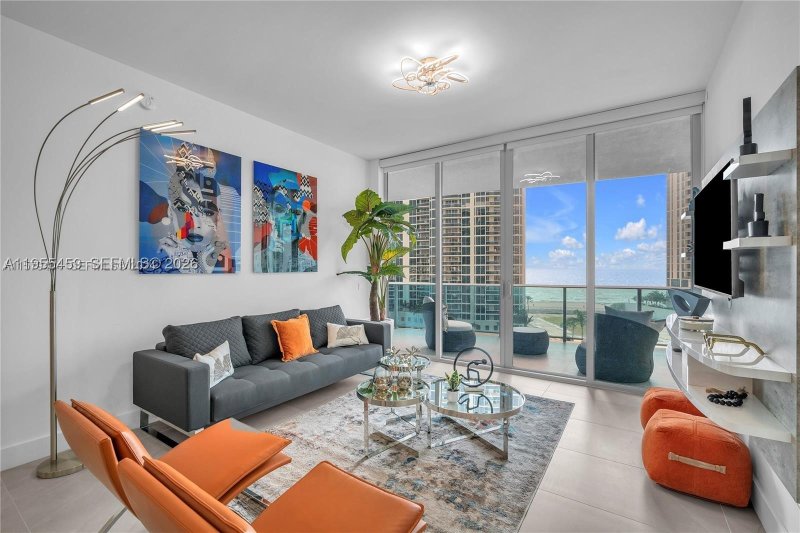 Alquiler de apartamento en Aurora 704