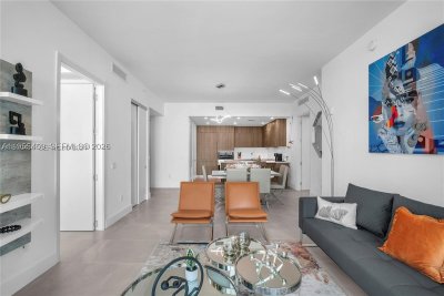 Alquiler de apartamento en Aurora 704
